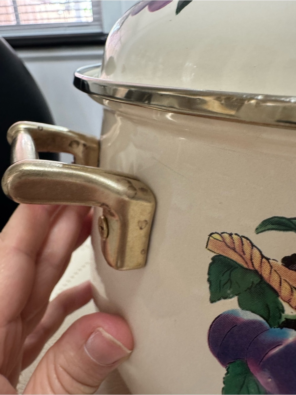 Vintage Kensington 8 quart Vitro-ceramic Cookware - Picture 14 of 14
